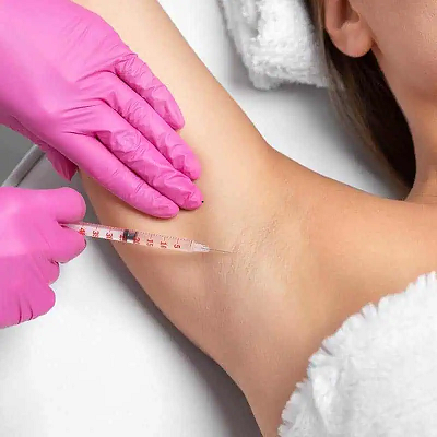 علاج فرط التعرق في دبي وأبوظبي | عيادة تجميل